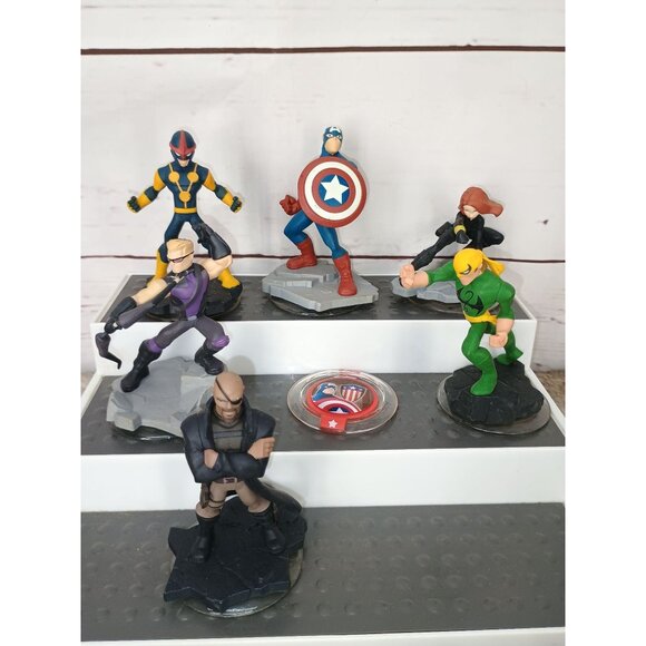 Marvel Superhero Figurine Set - Includes Captain America Black Widow Hawkeye Nic - Picture 1 of 11